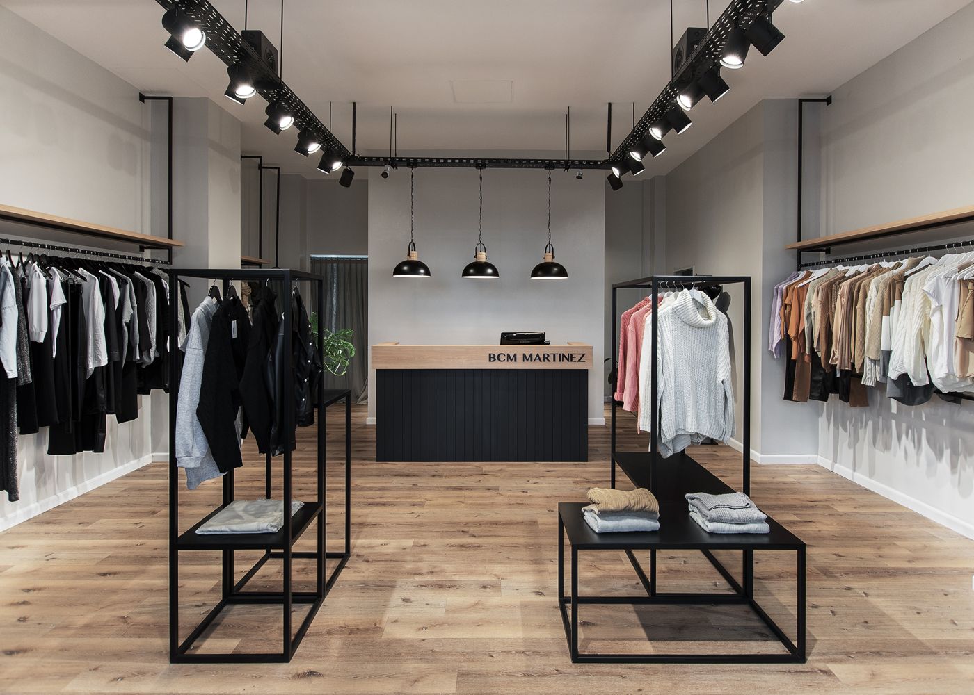 Interior, BCM